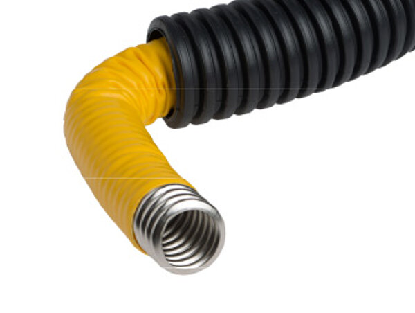 BOAGAZ Rohr im schwarzen Schutzrohr